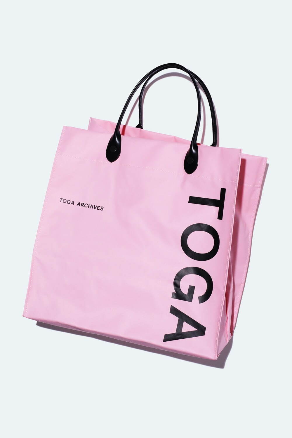 TOGAの2024年春夏、ストーンを配したリボンバッグ＆“ショッピングバッグ風”ロゴトート新色｜写真19