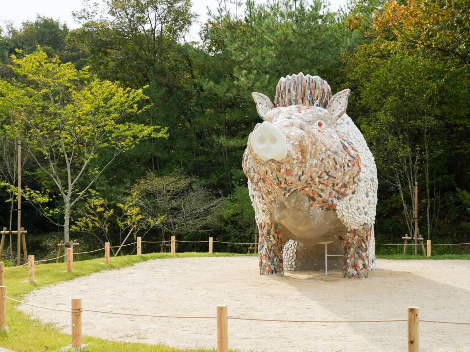 ジブリパーク「もののけの里」には何がある？“乙事主”の滑り台や巨大な“タタリ神”オブジェ｜写真26