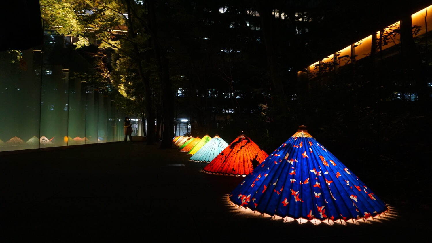 東京・大手町の"和傘”イルミネーションイベント「和ルミネーション」製作実演やスタンプラリーも｜写真3