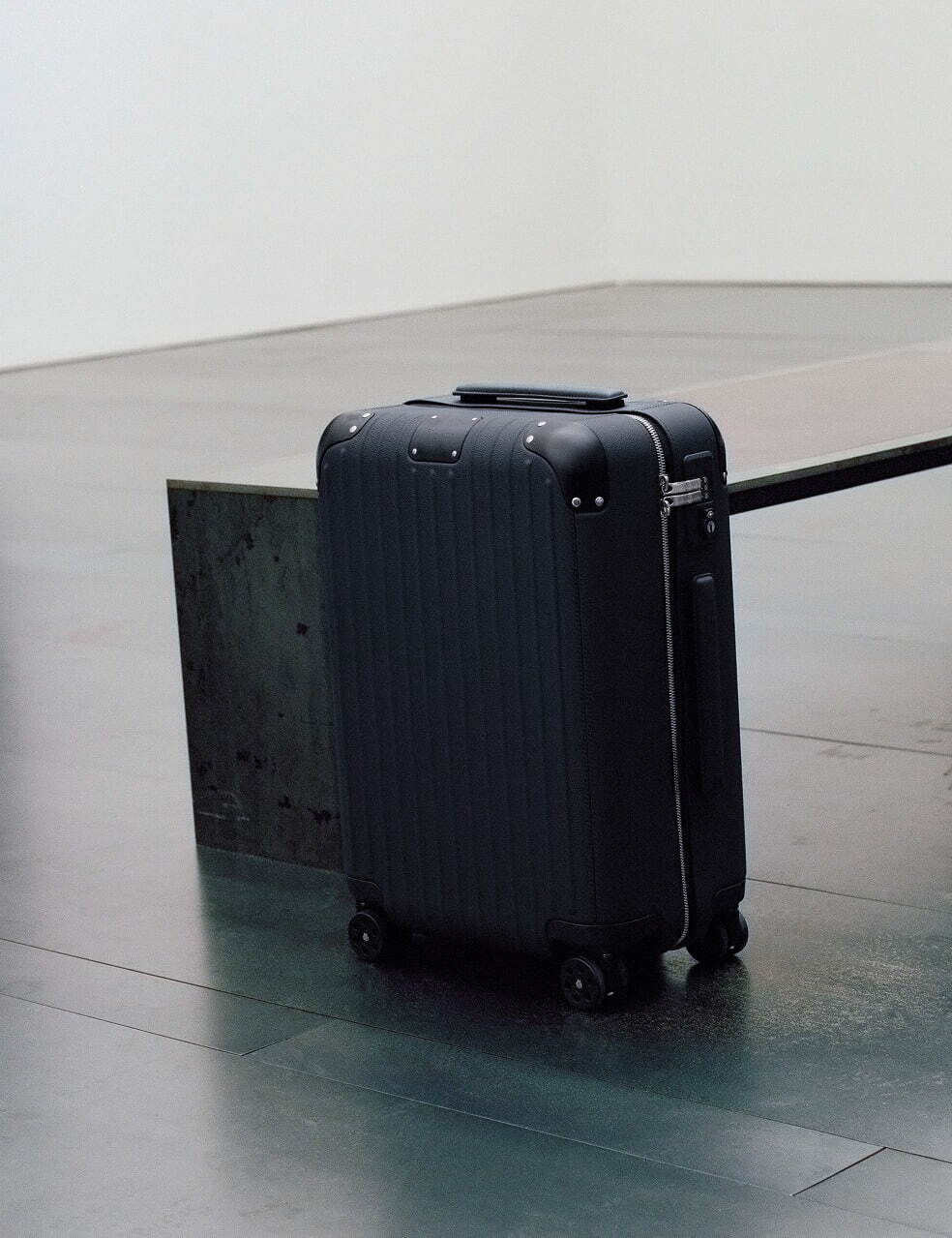 リモワ(RIMOWA) ディスティンクト｜写真24