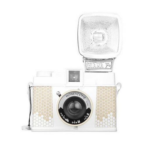 ロモグラフィーからミツバチをイメージしたカメラ「Diana F + HoneyComb」が発売｜写真3