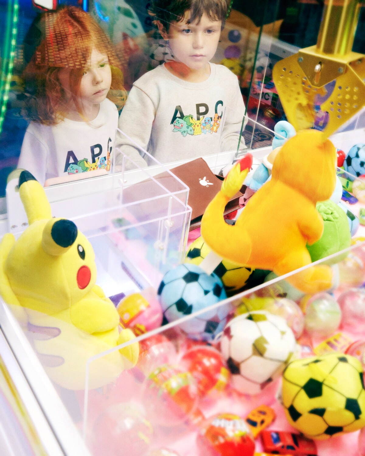 A.P.C. × ポケモン - ピカチュウ＆初代御三家のスウェットやTシャツ、ハーフムーンバッグなど｜写真43