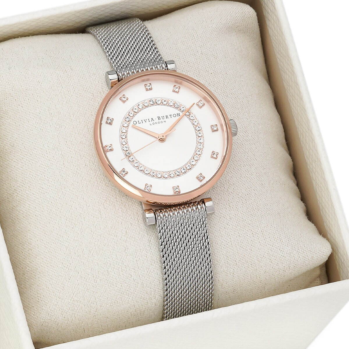 オリビア・バートンの23年クリスマス、“クリスタル煌めく”腕時計