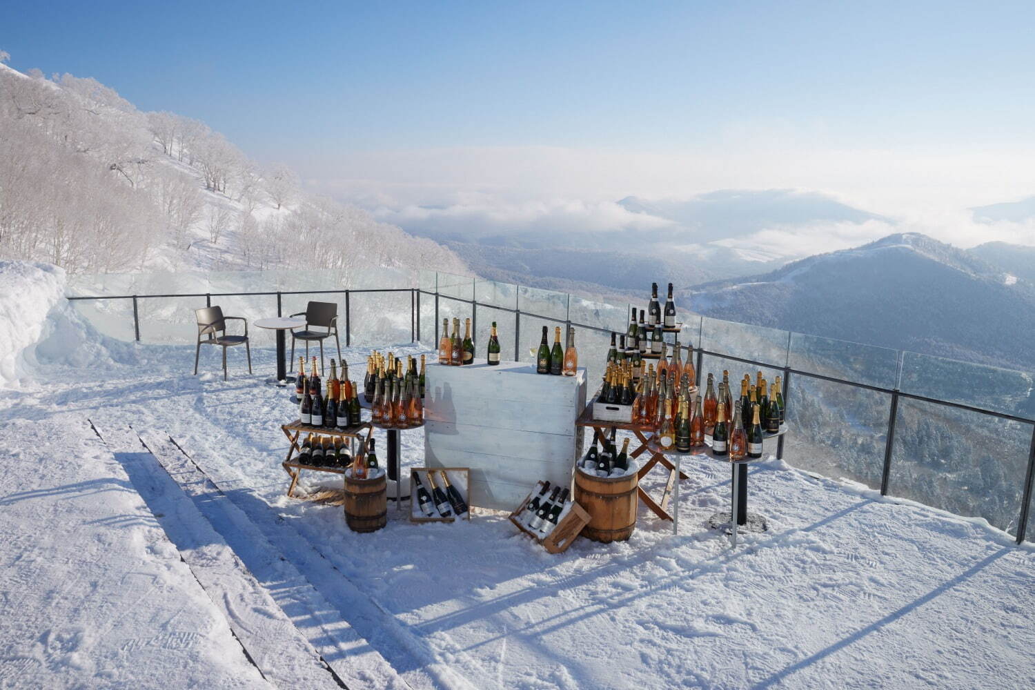 北海道・星野リゾート トマムの「絶景シャンパンテラス」絶景の雪山×シャンパン20種を堪能｜写真5