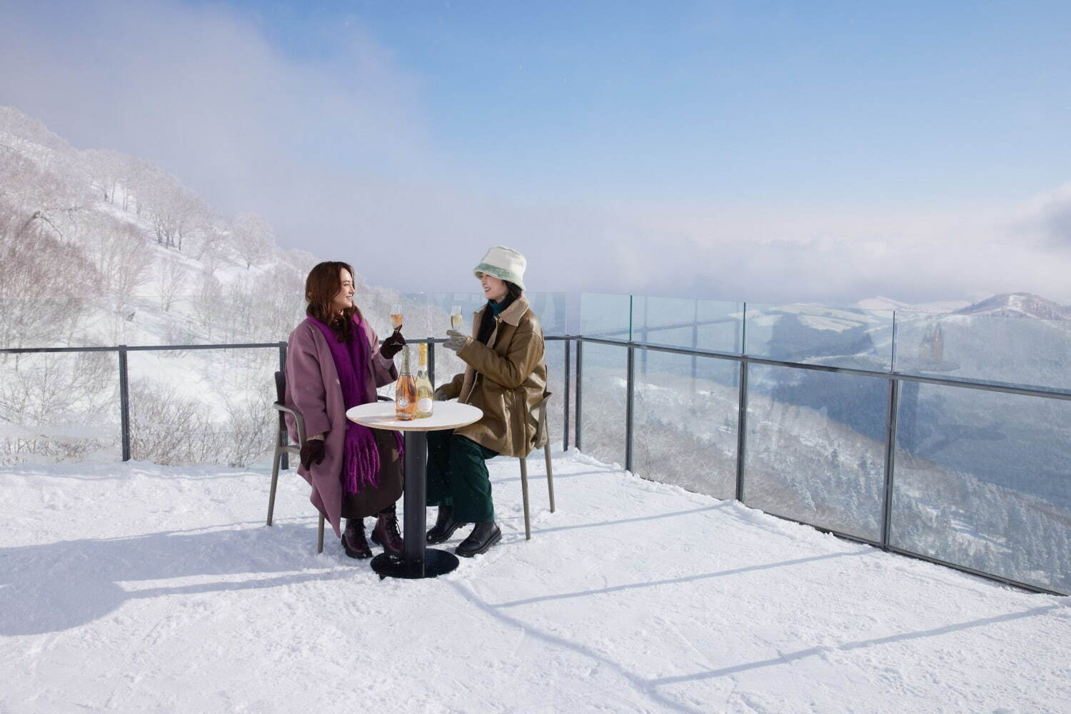 北海道・星野リゾート トマムの「絶景シャンパンテラス」絶景の雪山×シャンパン20種を堪能｜写真8