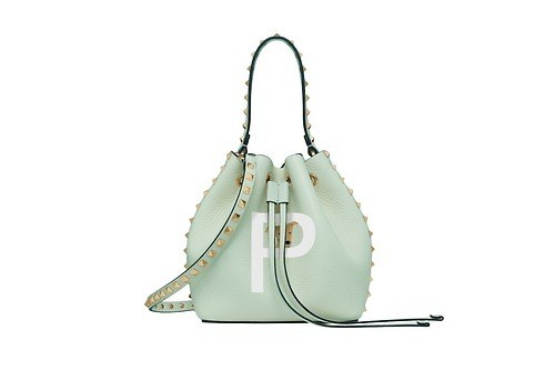 ヴァレンティノ(バレンチノ) : VALENTINO - ファッションプレス