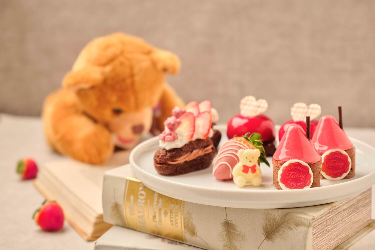 “テディベア×苺×チョコレート”のアフタヌーンティーが横浜・大宮で、テディベア型チョコなど｜写真3