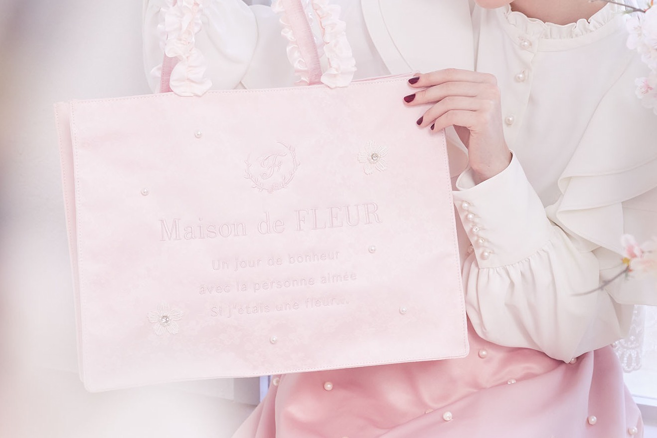 日本製お得Maison de FLEUR ラフォーレ原宿限定 meiji キャンディ ポーチ