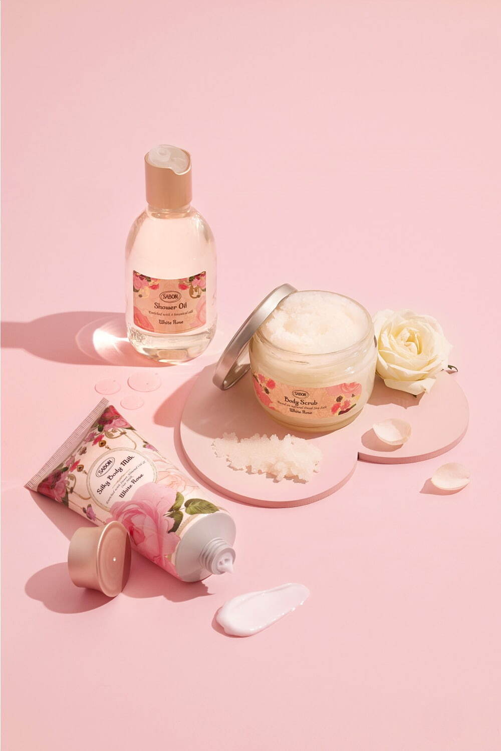 SABON「ホワイト・ローズ」24年春ボディケア、“優雅なローズ香る”ボディスクラブやハンドクリーム - ファッションプレス