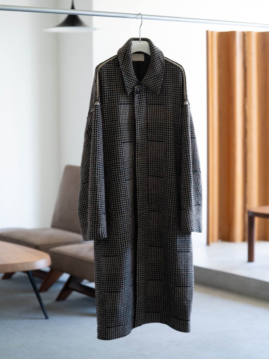 ヨーク、デビューコレクションのチェック柄コートが復刻 - 東京の期間限定ストアで - ファッションプレス