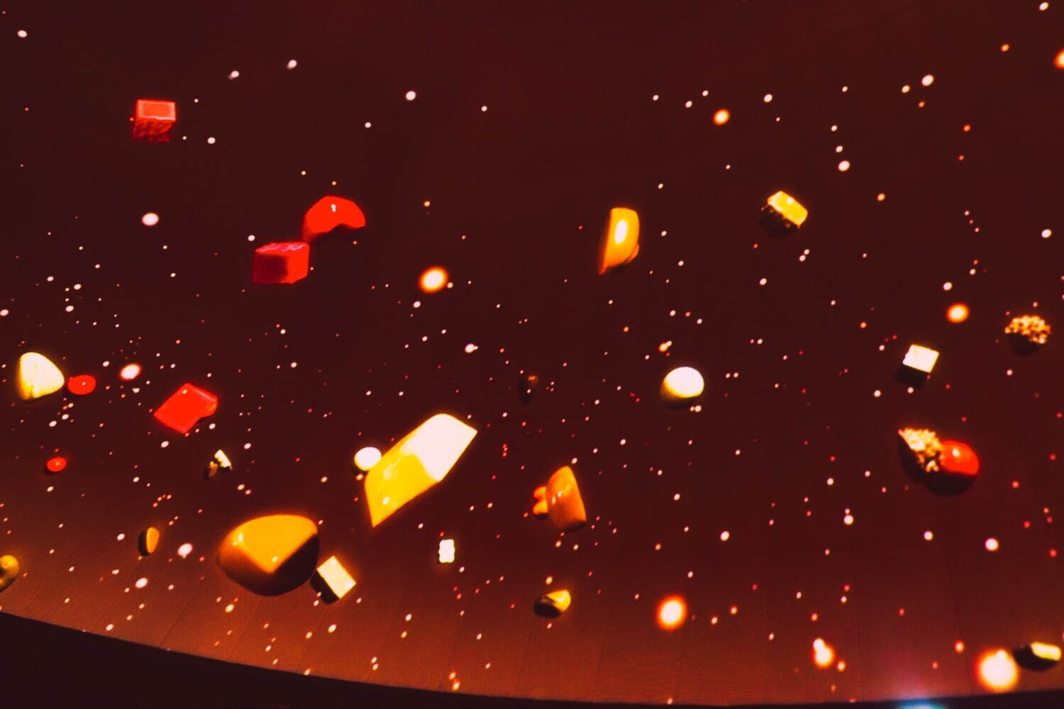 プラネタリアTOKYO「星とショコラ」パリの星空の下でサダハル・アオキ・パリのショコラを堪能｜写真4