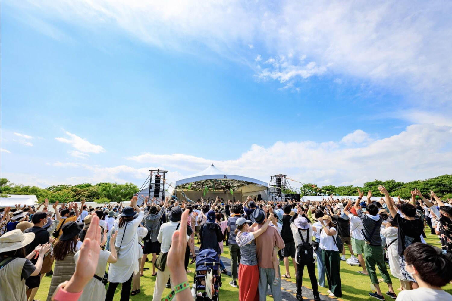 野外音楽フェス「頂-ITADAKI- THE FINAL」2024年が最終回、静岡・吉田公園で開催 - ファッションプレス