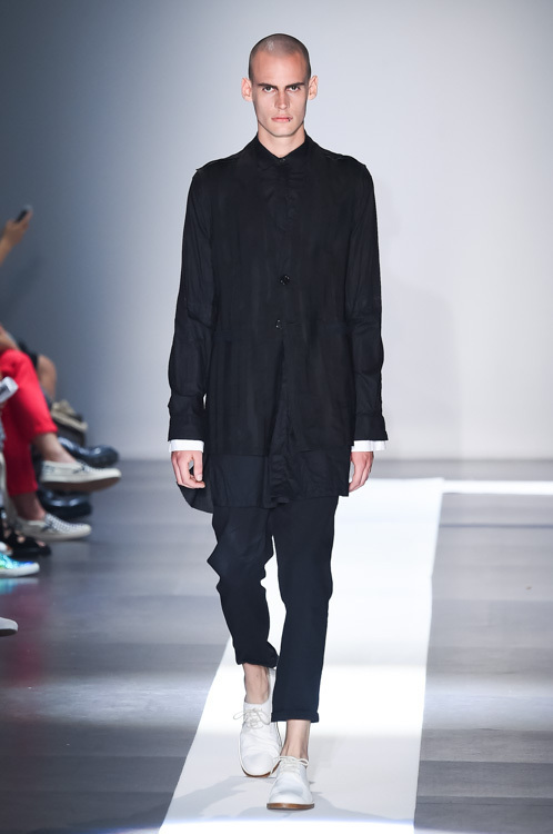 アン ドゥムルメステール(ANN DEMEULEMEESTER) 2015年春夏メンズコレクション  - 写真47