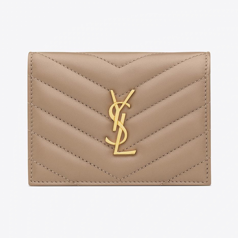 サンローランのウィメンズ＆メンズ財布、柔らかなラムスキンのミニ財布や“YSL”ロゴ入りカードケース｜写真7