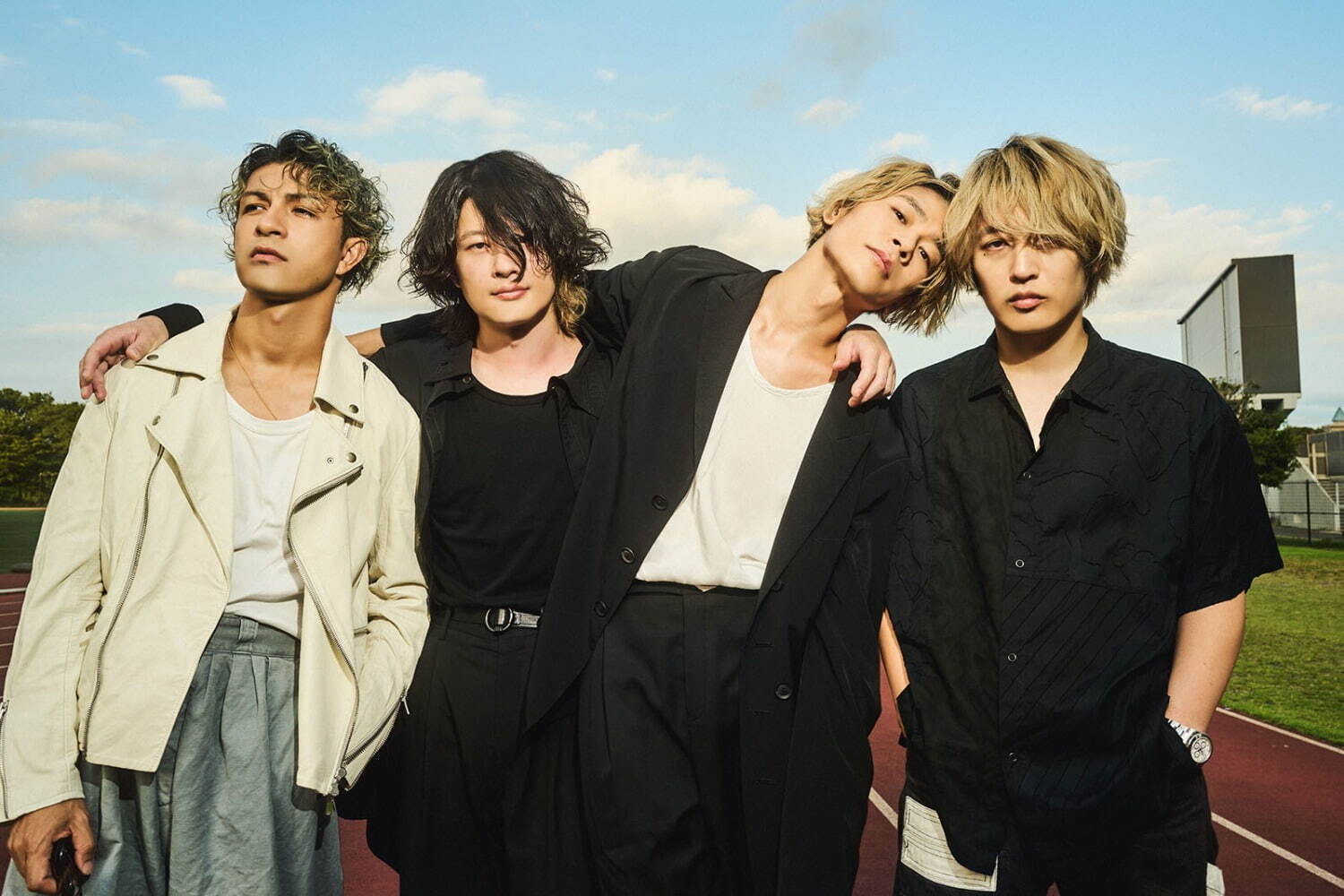 ONE OK ROCKとMY FIRST STORYのライブ「VS」東京ドームで開催 