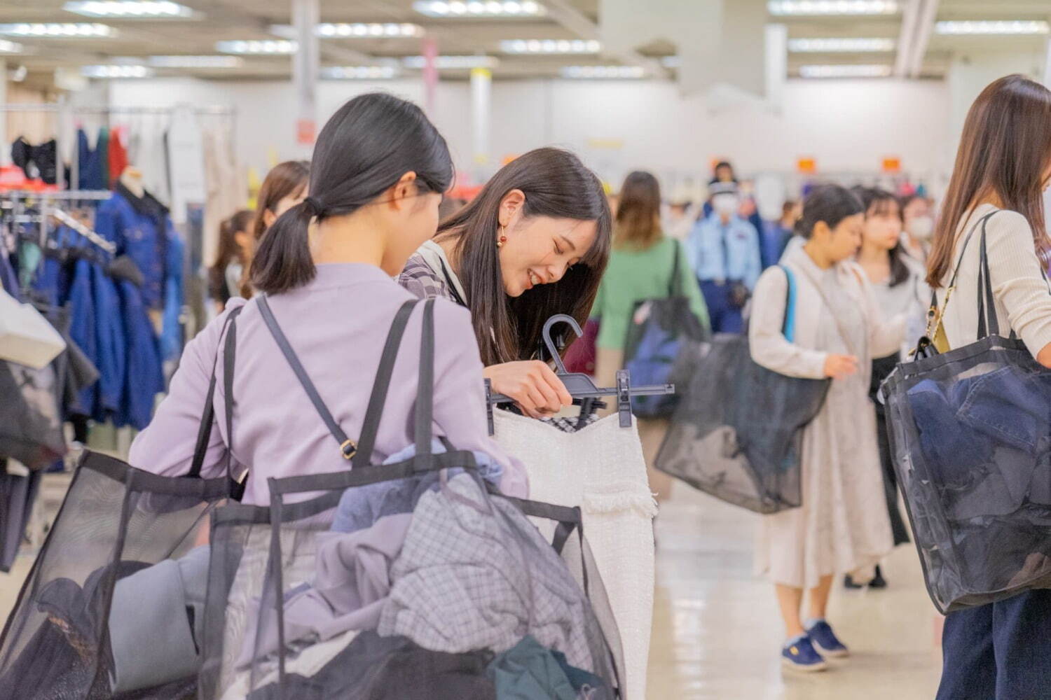 「東京アウトレットウィーク」24年春夏セールが池袋で、人気ブランドウェアなど最大90％オフ｜写真7