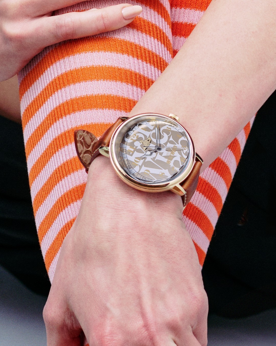 ヴィヴィアン・ウエストウッドの新作腕時計、「オーブ」輝く文字盤 