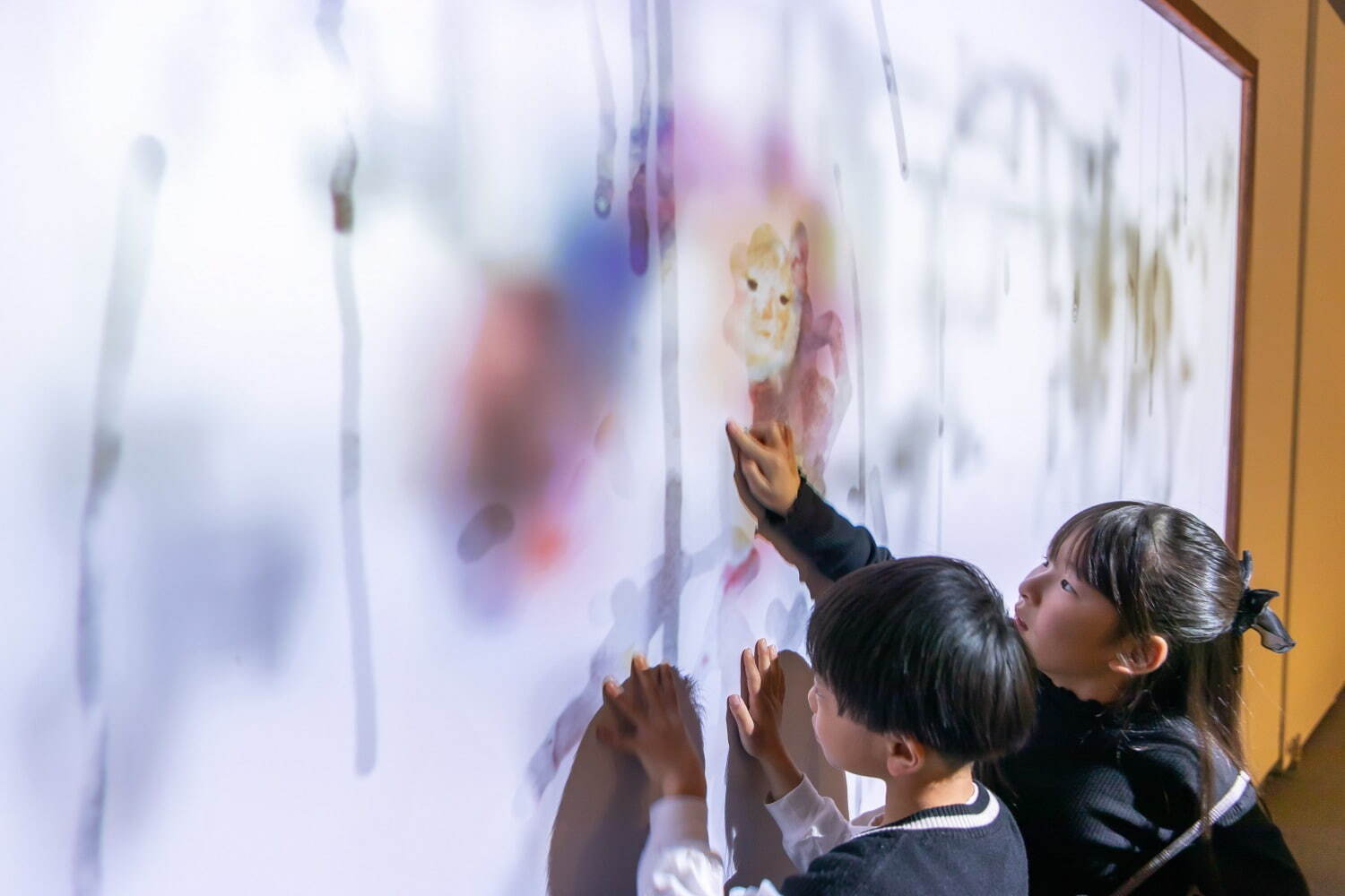 絵本画家・いわさきちひろの展覧会が東京・練馬で、“あそぶ子ども”描いた水彩画など作品集結｜写真12