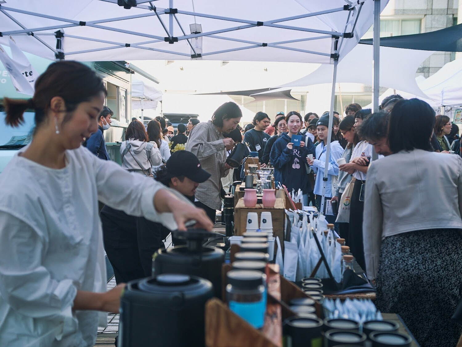 神宮前「東京コーヒーフェスティバル 2024」で68店舗のコーヒー飲み比べ、香港や台湾店舗も｜写真1