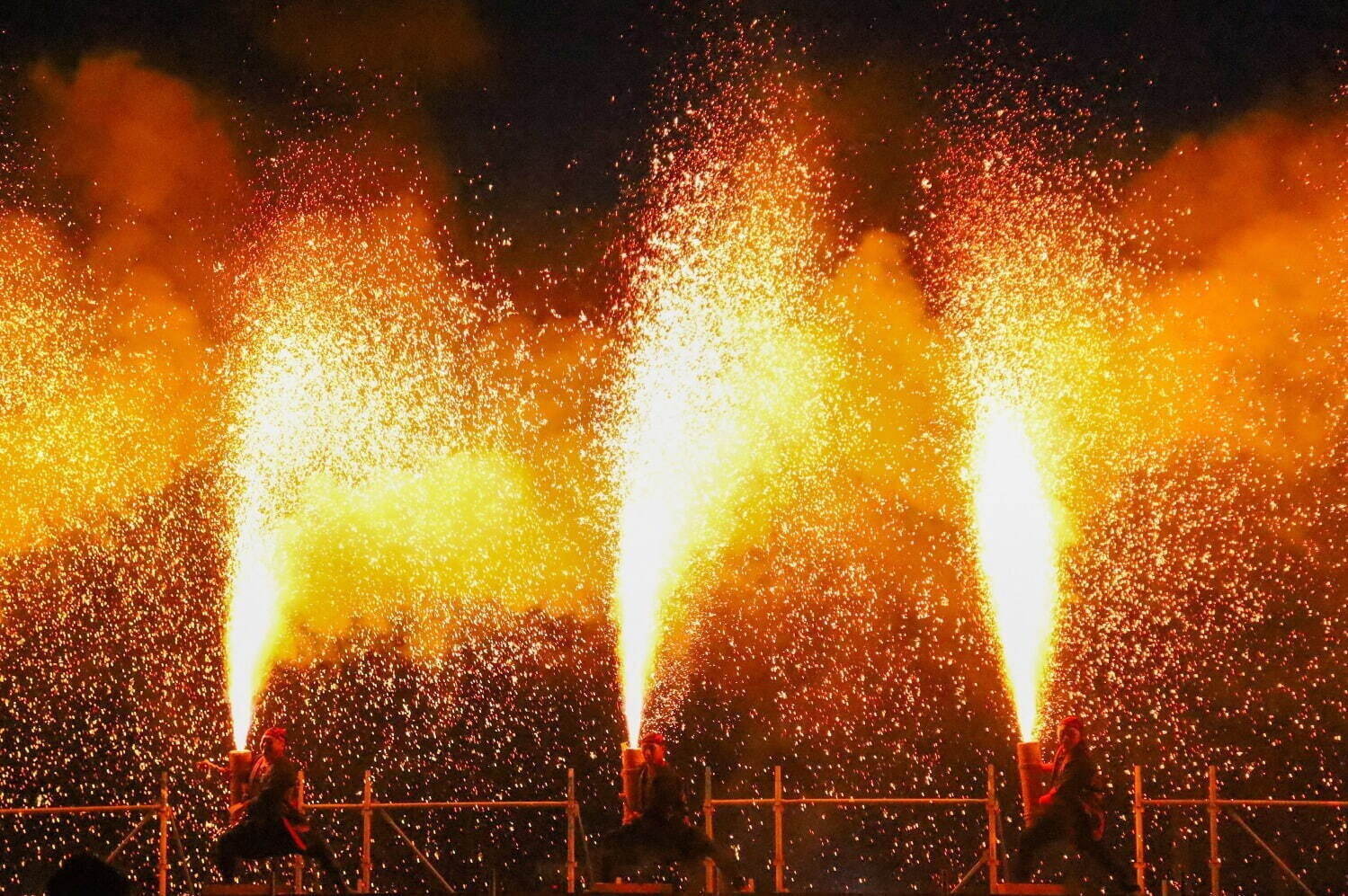 関東の花火大会＜2024年夏＞東京都内・横浜など開催情報まとめ、日時場所・チケットなどデートの参考に｜写真6