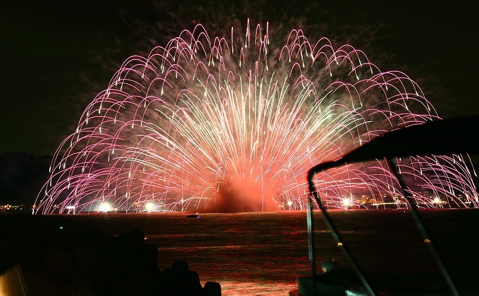 関東の花火大会＜2024年夏＞東京都内・横浜など開催情報まとめ、日時場所・チケットなどデートの参考に｜写真8