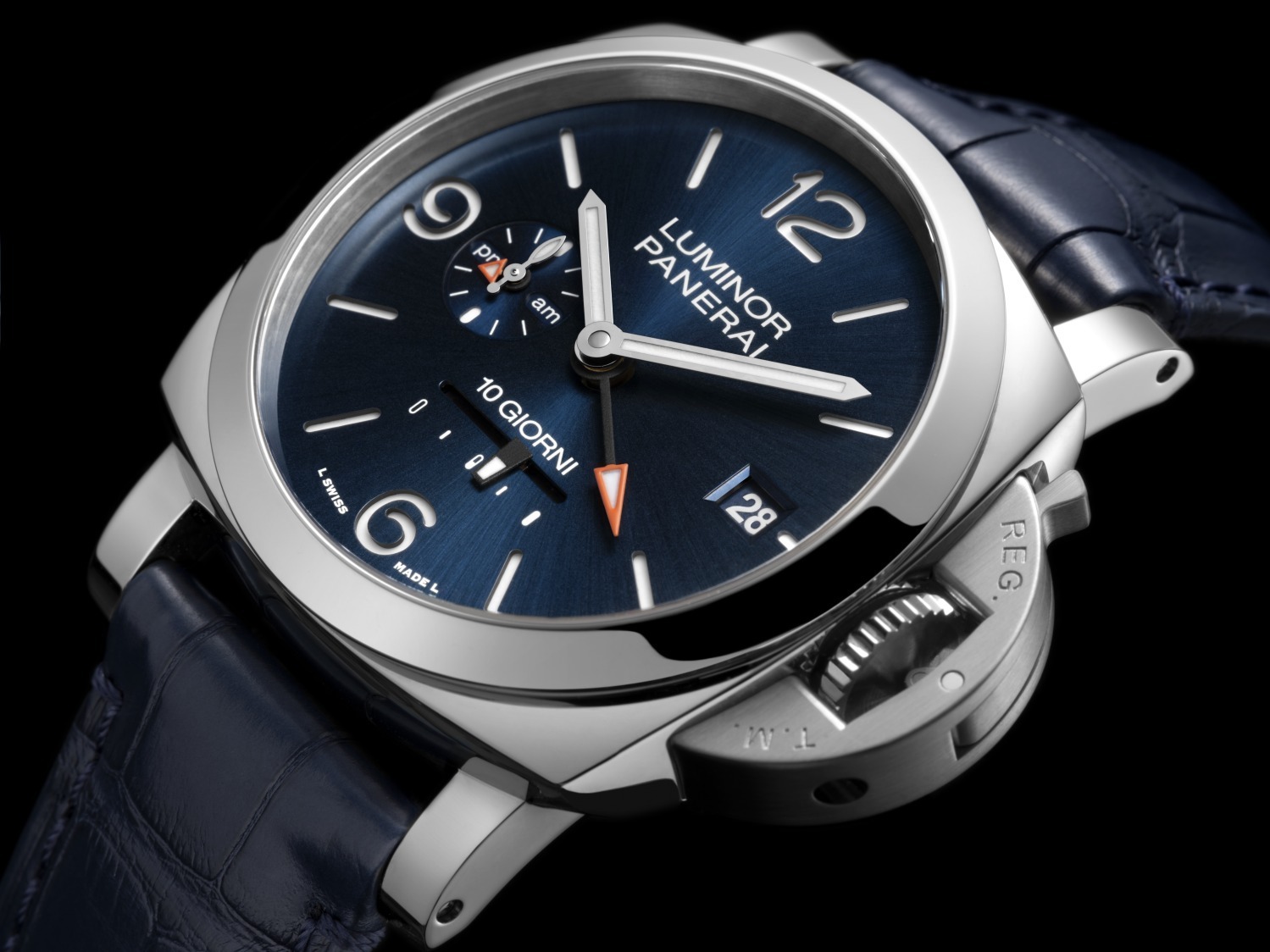 パネライ“パワーリザーブ10日”の新腕時計「ルミノール」GMT＆クロノ 