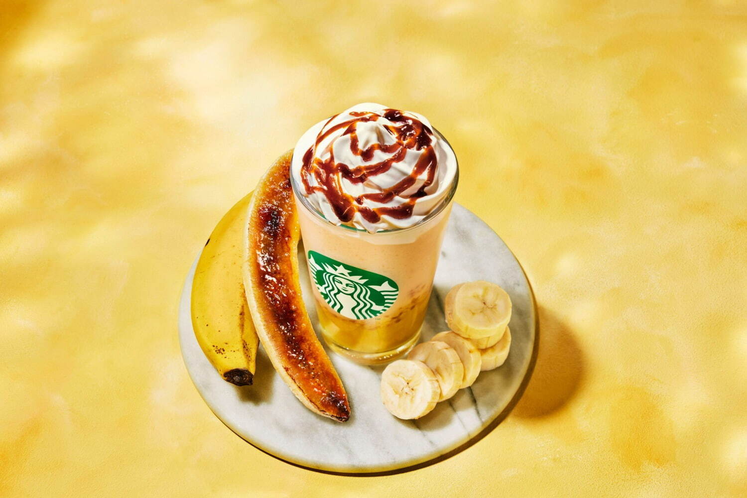 スターバックス(Starbucks Coffee) バナナ ブリュレ フラペチーノ｜写真2