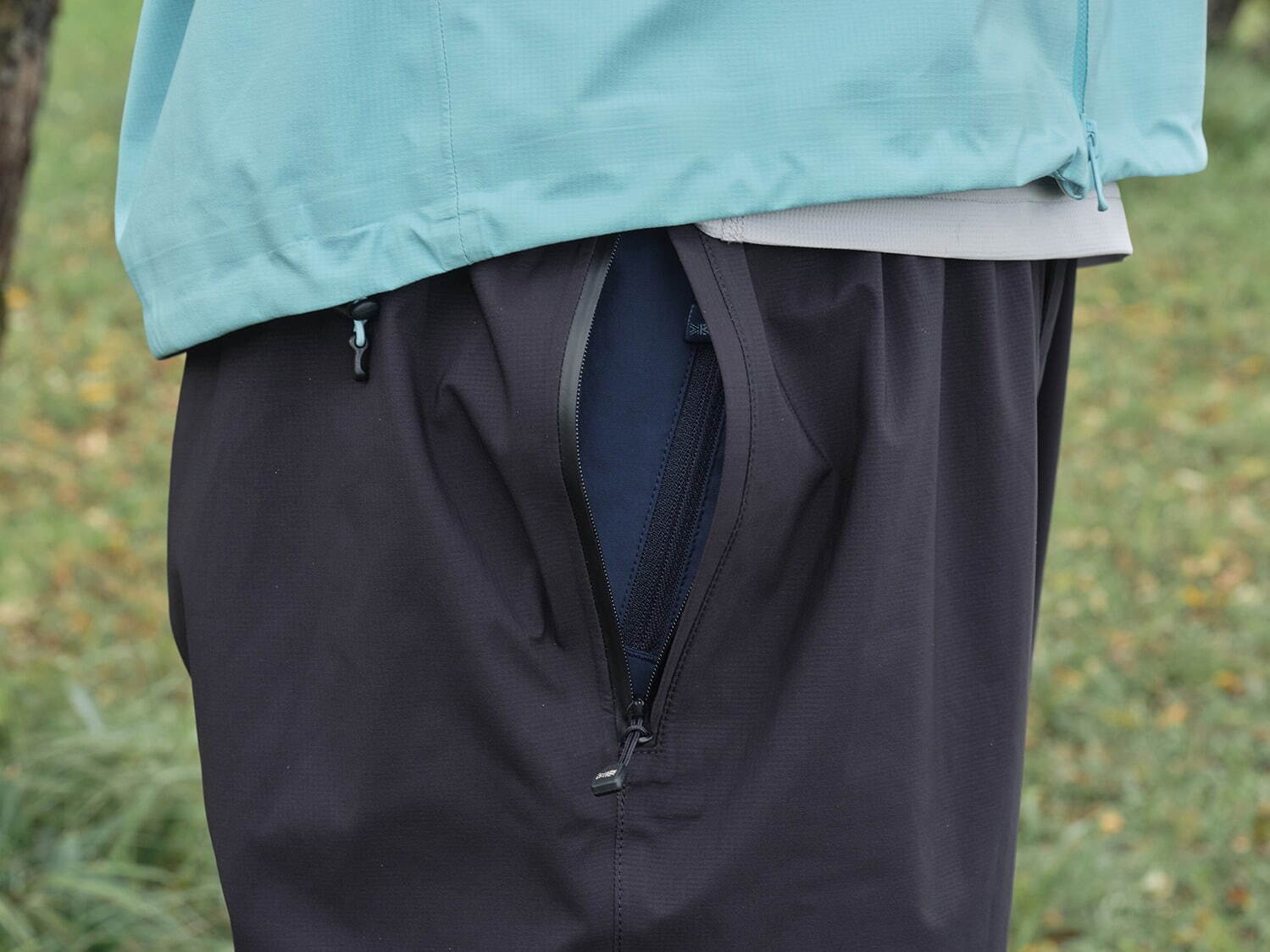 カリマー24年春夏アウトドアアイテム、雨の日を快適にするレインジャケットや防水バッグカバー｜写真41