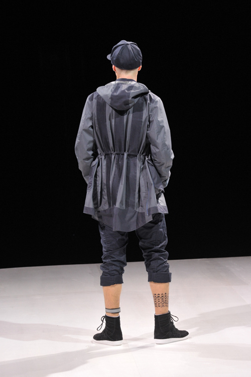 ホワイトマウンテニアリング(White Mountaineering) 2011年春夏メンズコレクション  - 写真49