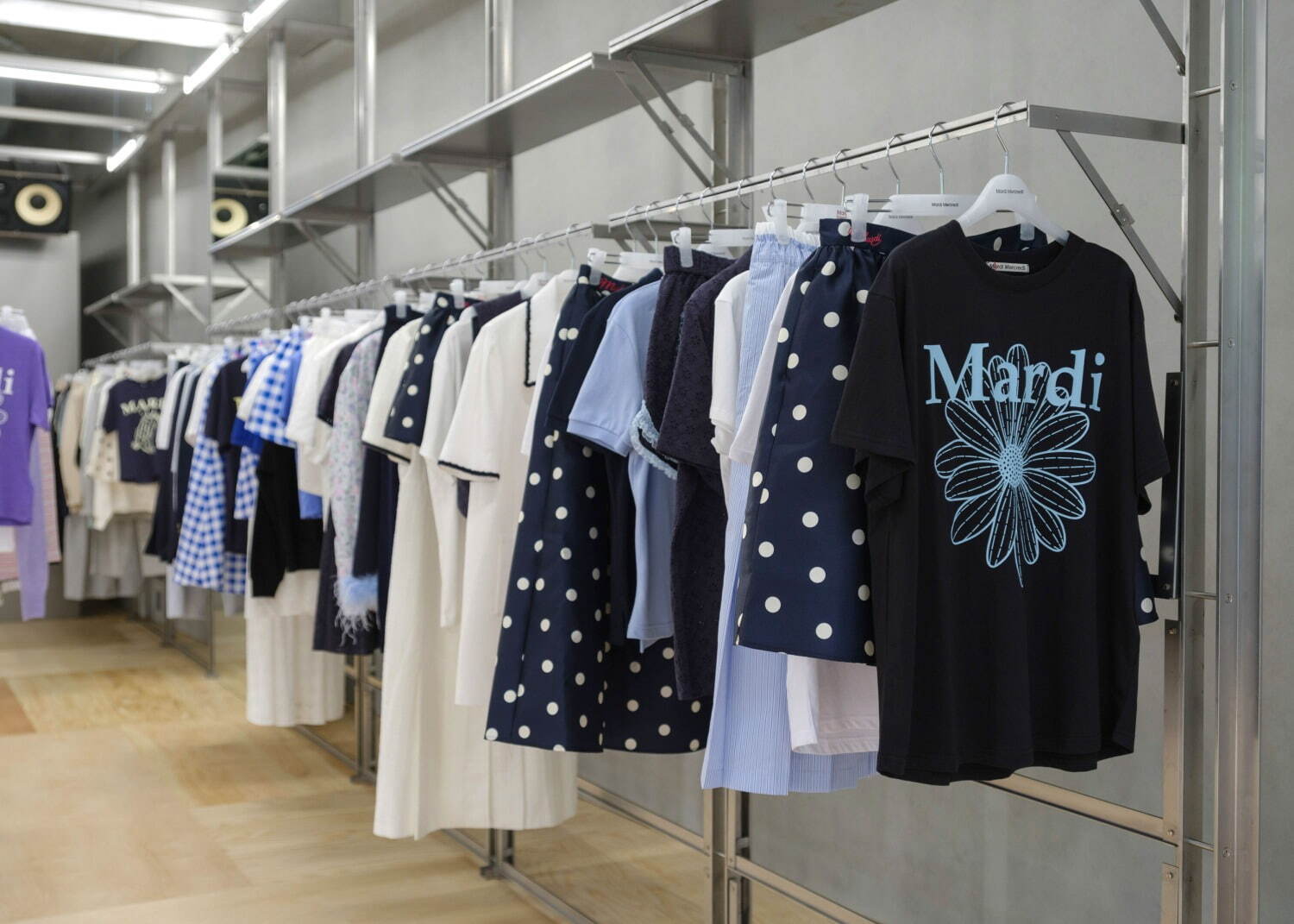 ライフスタイルブランド「マルディメクルディ」代官山に日本初の路面店、花モチーフTシャツ＆限定ウェア｜写真20