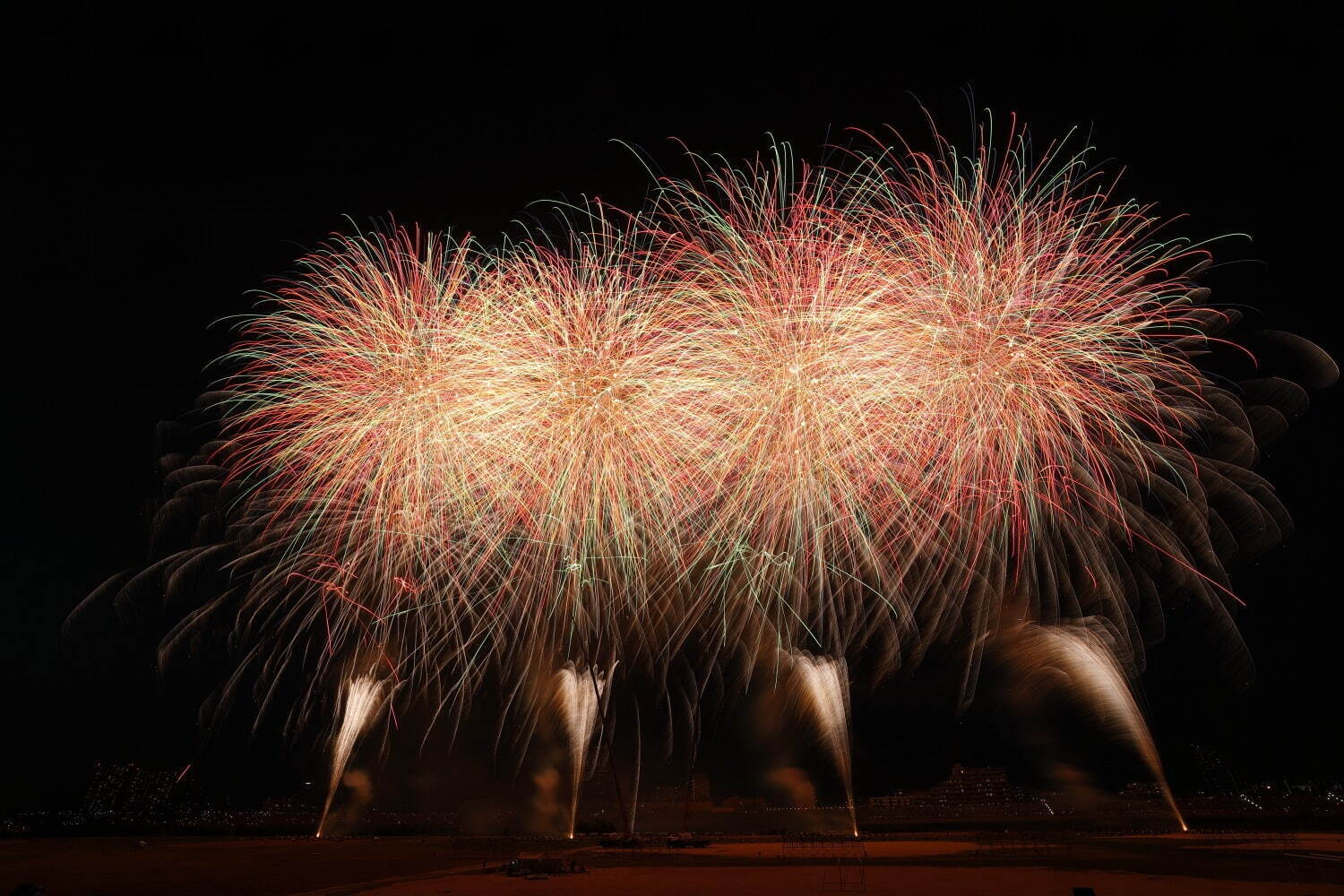 東京の花火大会＜2024年夏＞日時場所など開催情報まとめ、デートや夏休みにおすすめな有名イベント｜写真16