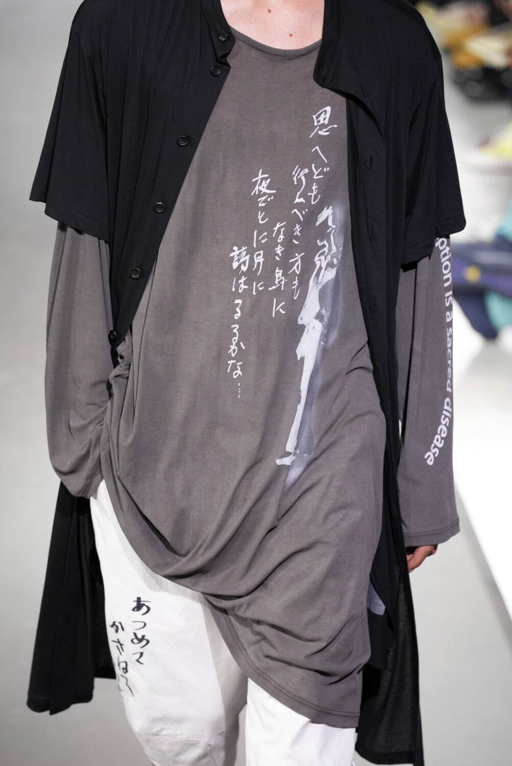 ヨウジヤマモト(Yohji Yamamoto) 2025年春夏メンズコレクション  - 写真68