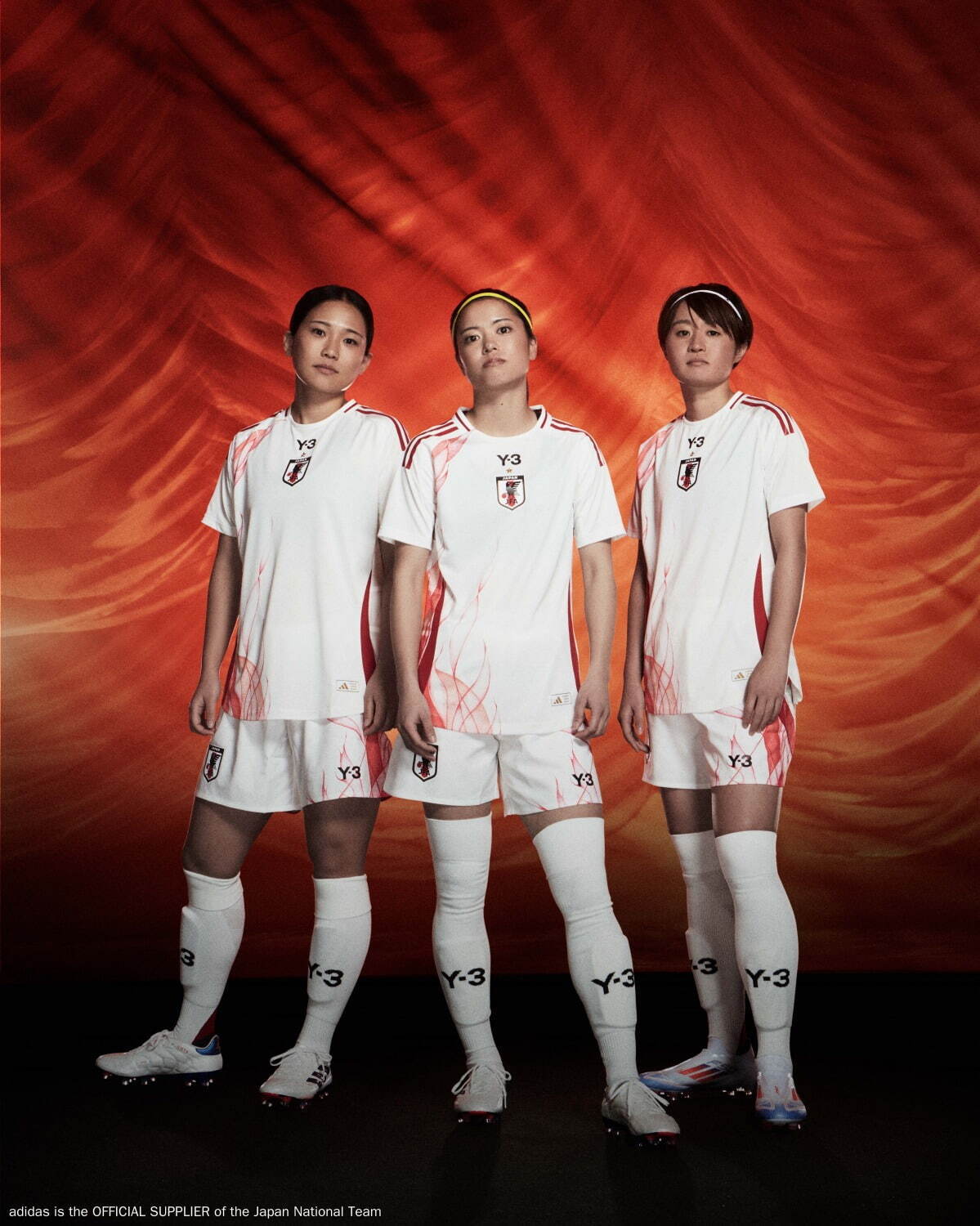 Y-3×サッカー日本代表“炎”テーマのユニフォーム、ホームはダークネイビー＆アウェイは白を基調に｜写真11