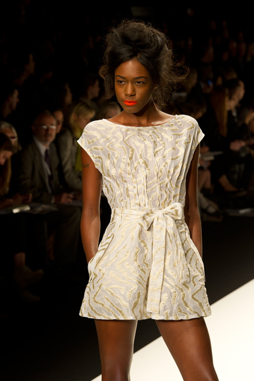 ポール コステロ(Paul Costelloe) 2011年春夏ウィメンズコレクション ディテール - 写真6