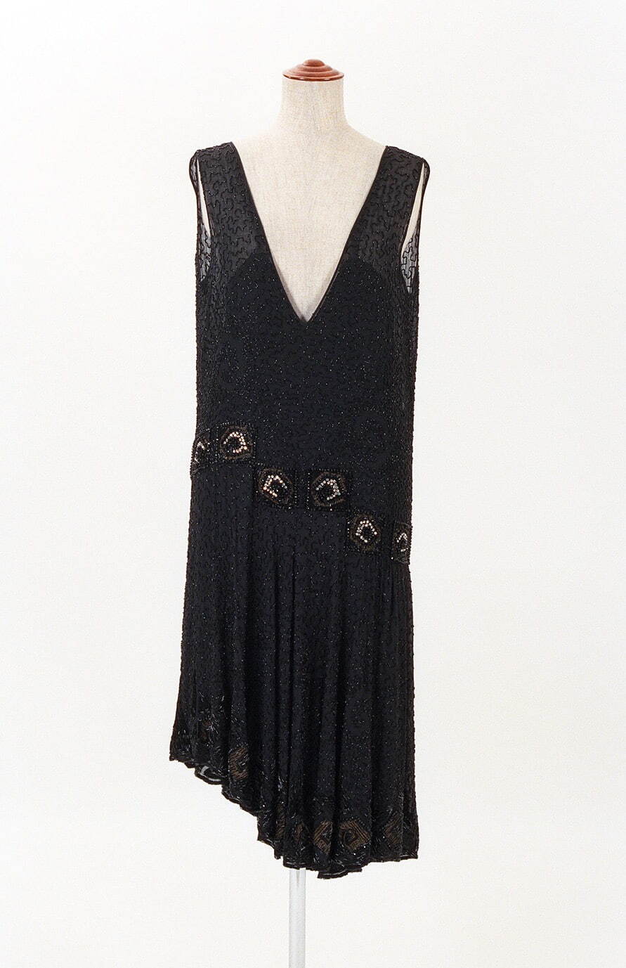 《イブニング・ドレス》 1928年頃
文化学園服飾博物館蔵