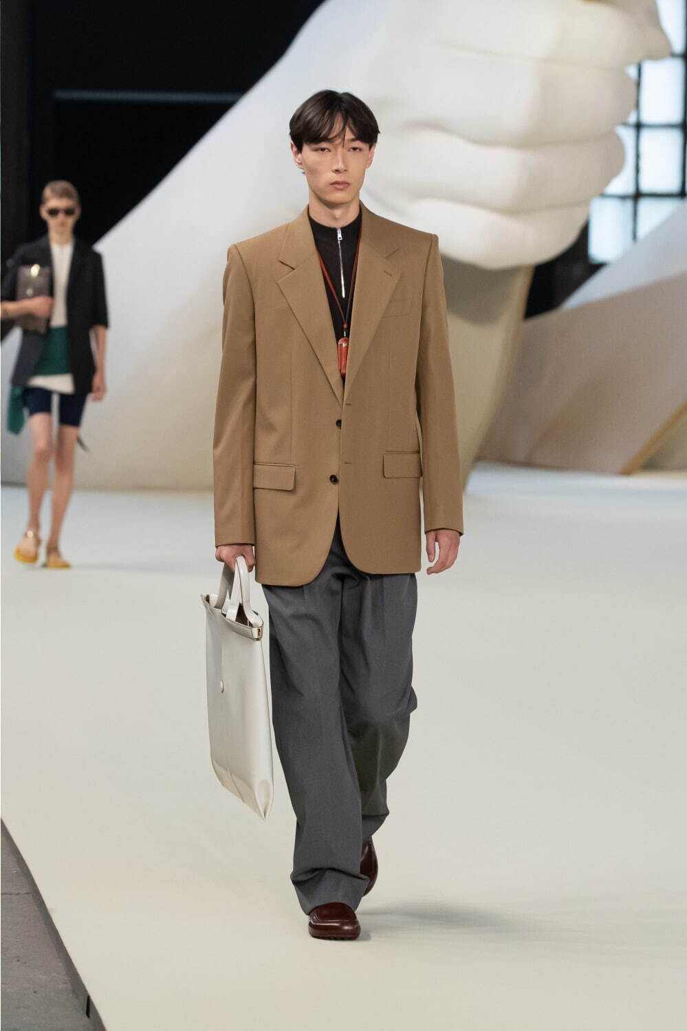 トッズ(TOD'S) 2025年春夏ウィメンズ&メンズコレクション シルエット - 写真29