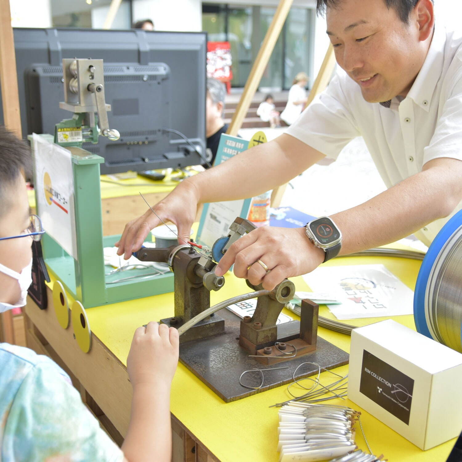 眼鏡が集結する「めがねフェス」福井・鯖江で、“眼鏡”モチーフのグッズ＆グルメも｜写真3