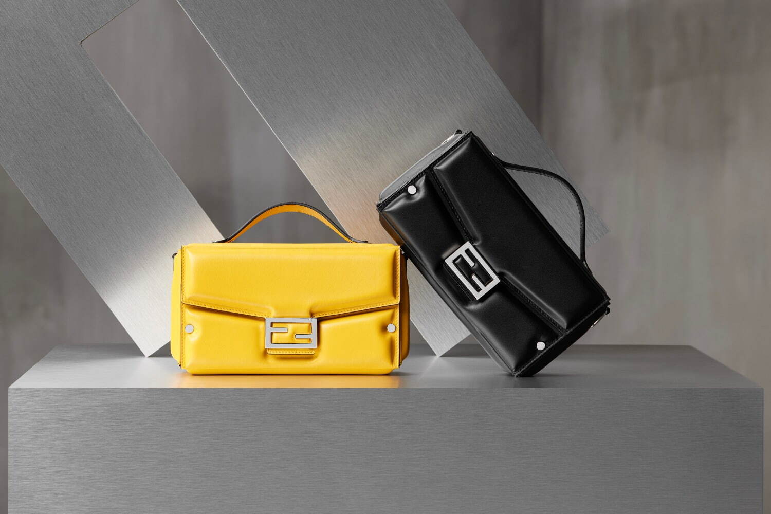 フェンディ(FENDI) バゲット ソフト トランク｜写真1