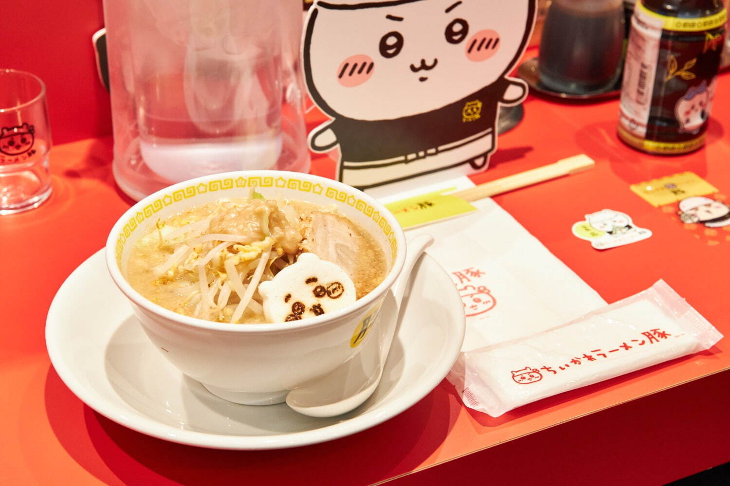 「ちいかわラーメン 豚」渋谷パルコに限定オープン、ハチワレ・うさぎのラーメン＆モモンガの冷やし中華も｜写真16