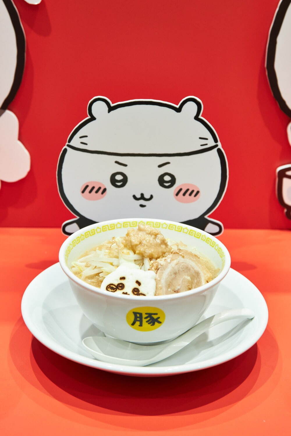 「ちいかわラーメン 豚」渋谷パルコに限定オープン、ハチワレ・うさぎのラーメン＆モモンガの冷やし中華も｜写真6