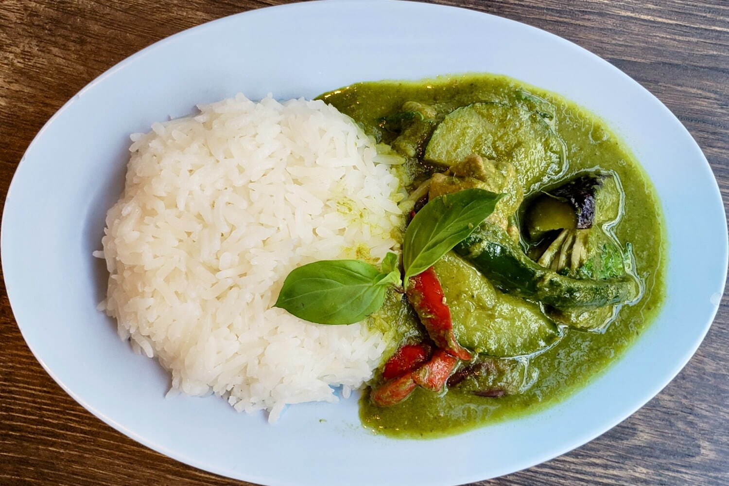 吉祥寺でカレー食べ歩き「吉祥寺カレーフェスティバル 2024」駅周辺の全25店舗が参加｜写真7