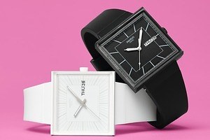 スウォッチ“スクエア型”腕時計にオールホワイト＆ブラックの新色 | スウォッチ