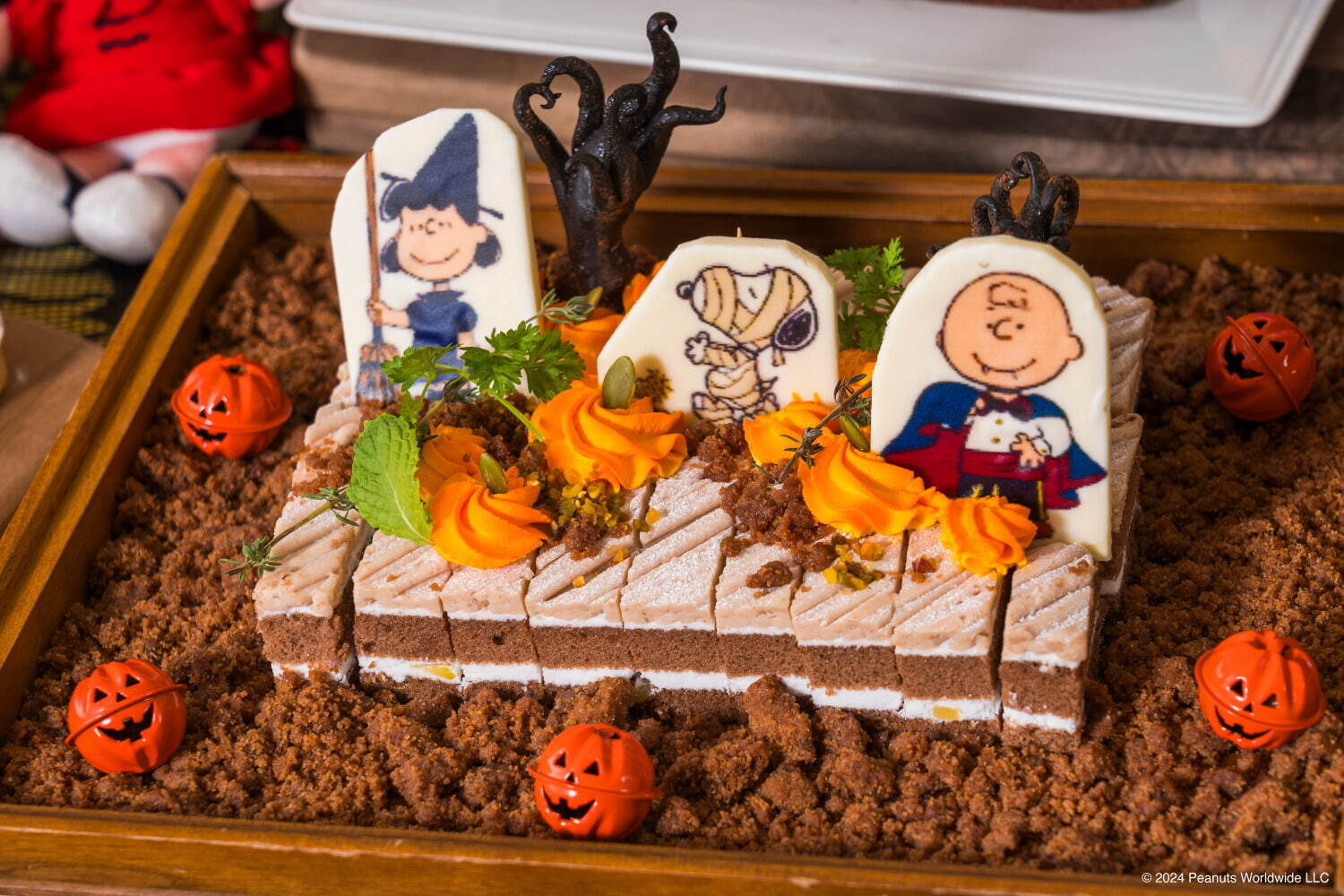 ヒルトン広島「ピーナッツ」のハロウィンビュッフェ、“ひょっこりスヌーピー”のかぼちゃケーキなど｜写真6