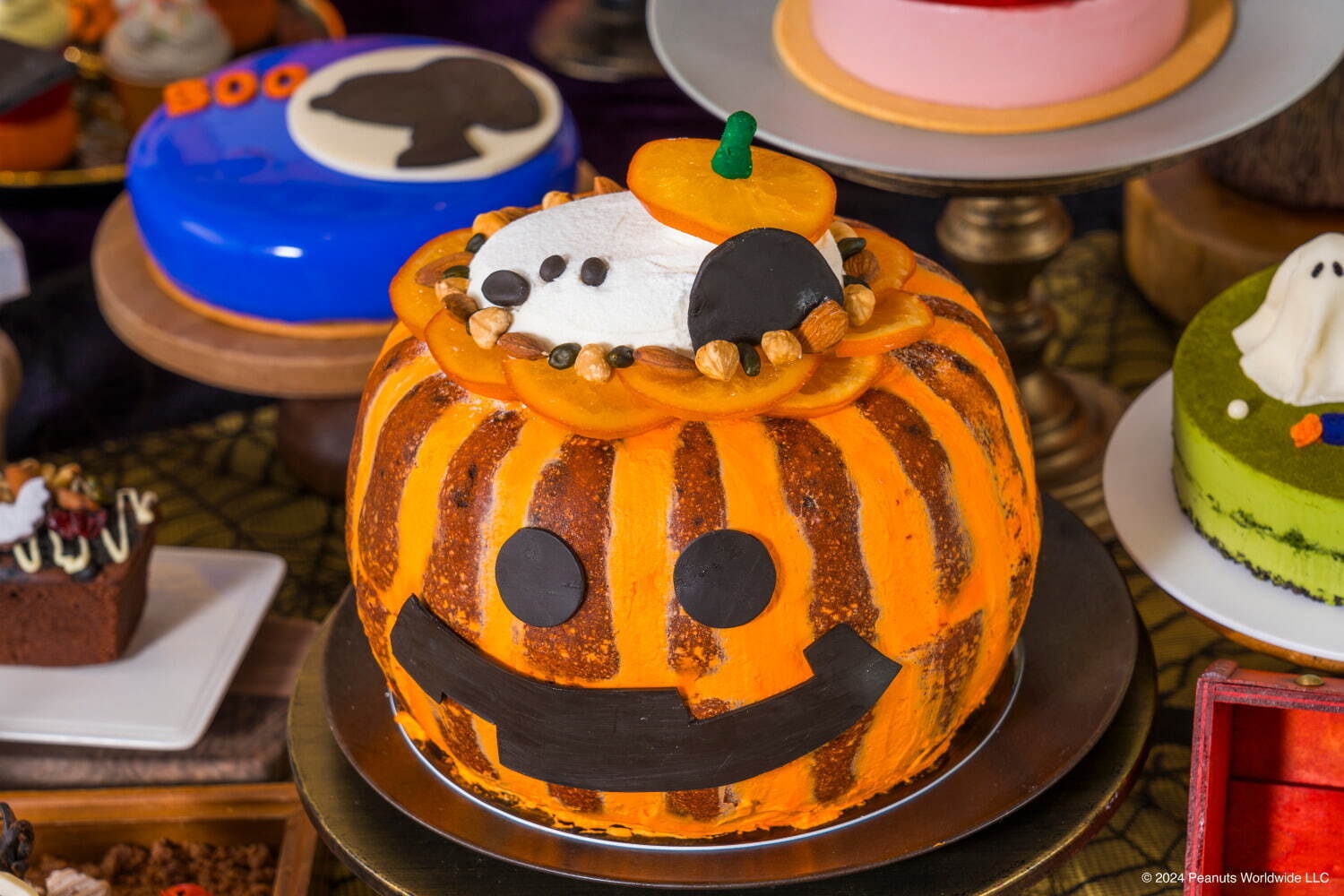 ヒルトン広島「ピーナッツ」のハロウィンビュッフェ、“ひょっこりスヌーピー”のかぼちゃケーキなど｜写真3