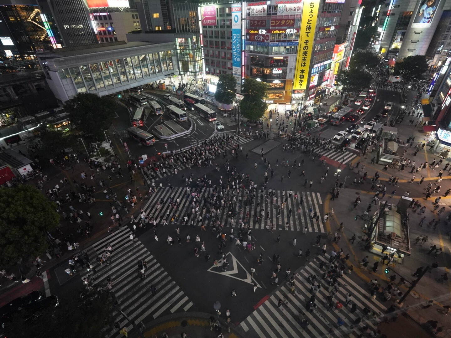 渋谷“良質なたまり場”「シブヤ・スクランブル・エス」交差点を一望するDJラウンジやナイトクラブなど｜写真3