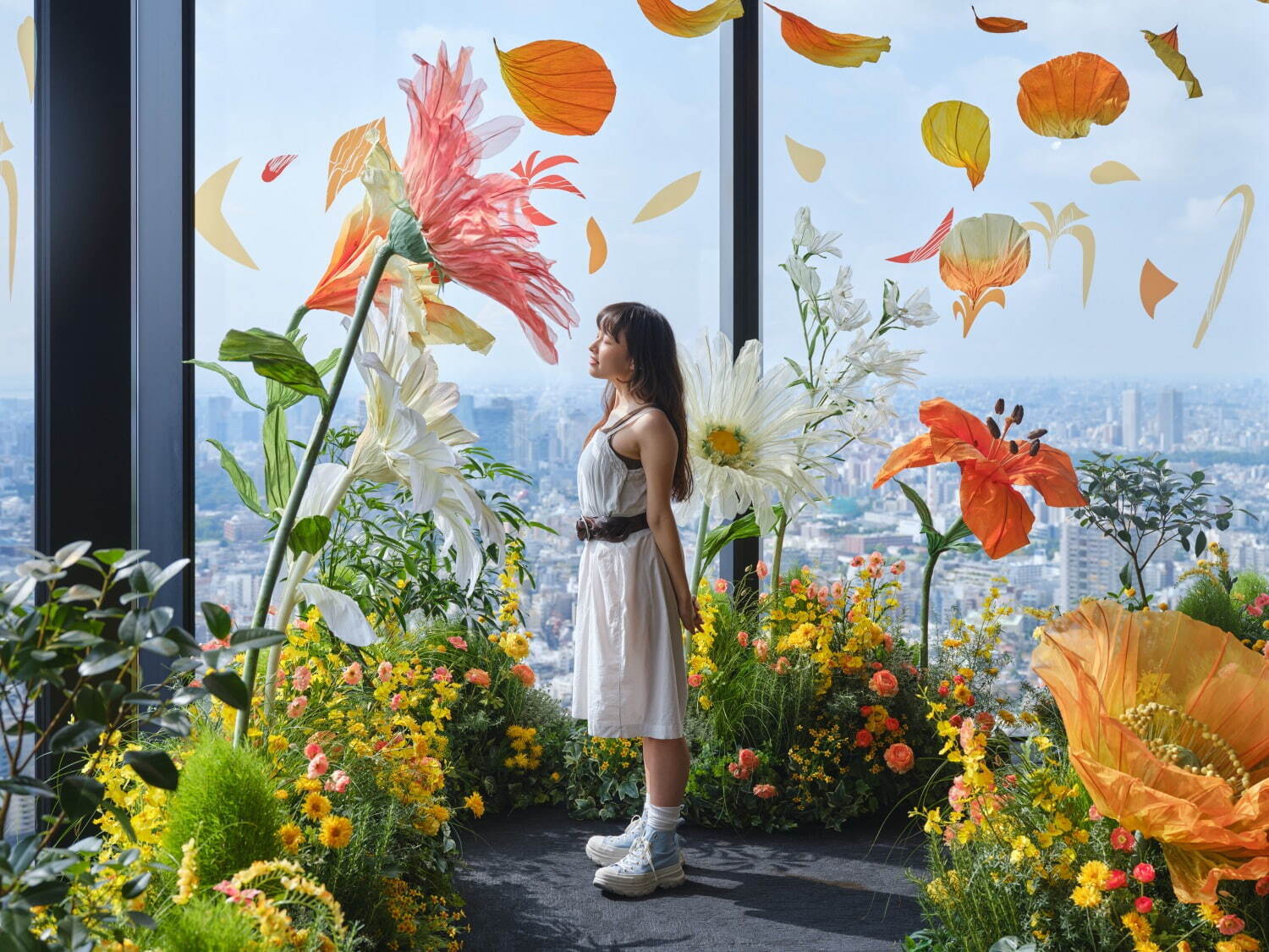 渋谷スカイの夏イベント“花々の散歩道”が渋谷上空229mに、バラ香るフラワードリンクも｜写真15