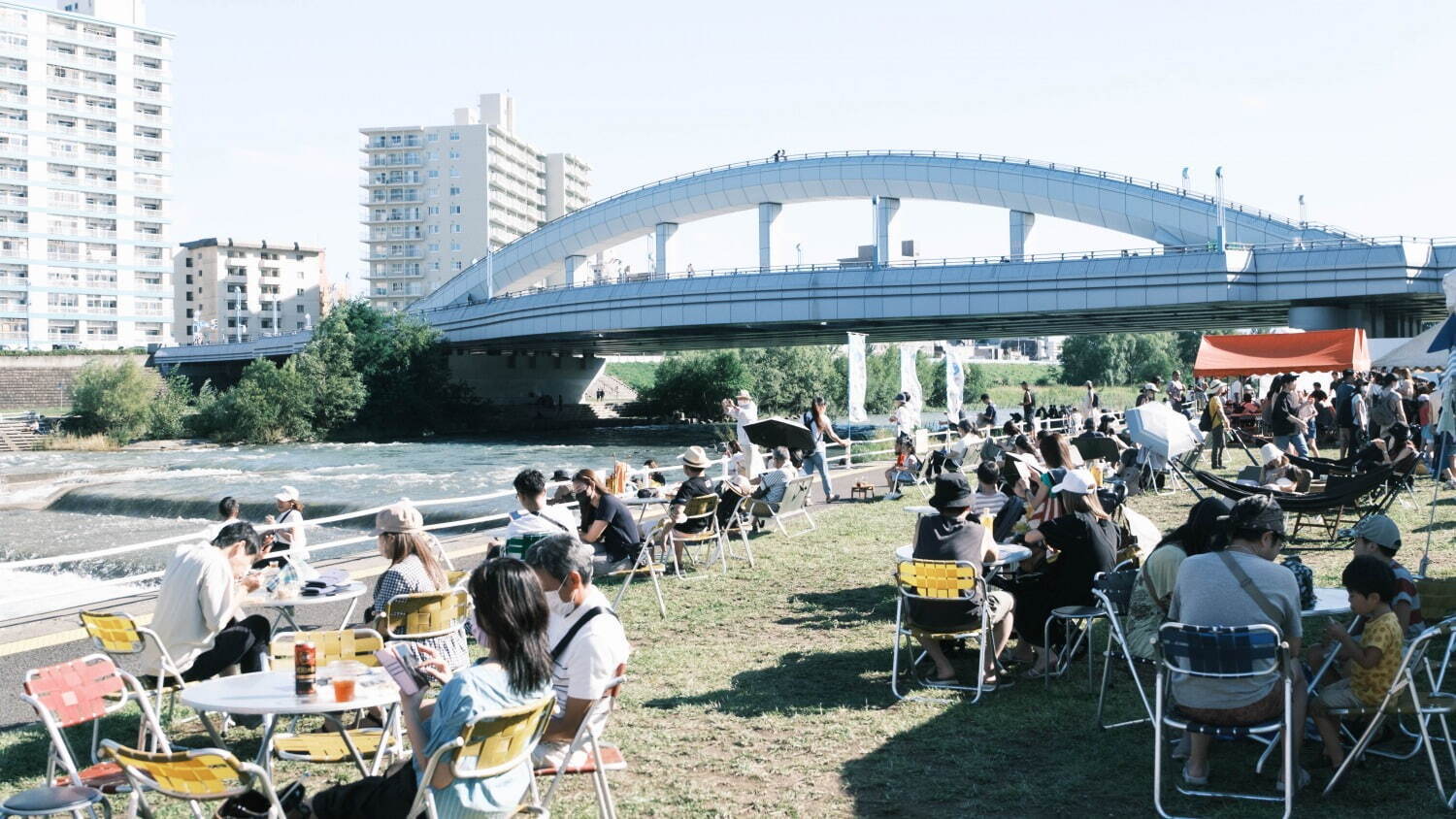 札幌発祥の新文化「川見」豊平川河川敷で開催 - キッチンカー＆屋台が出店、手ぶらバーベキューも｜写真1