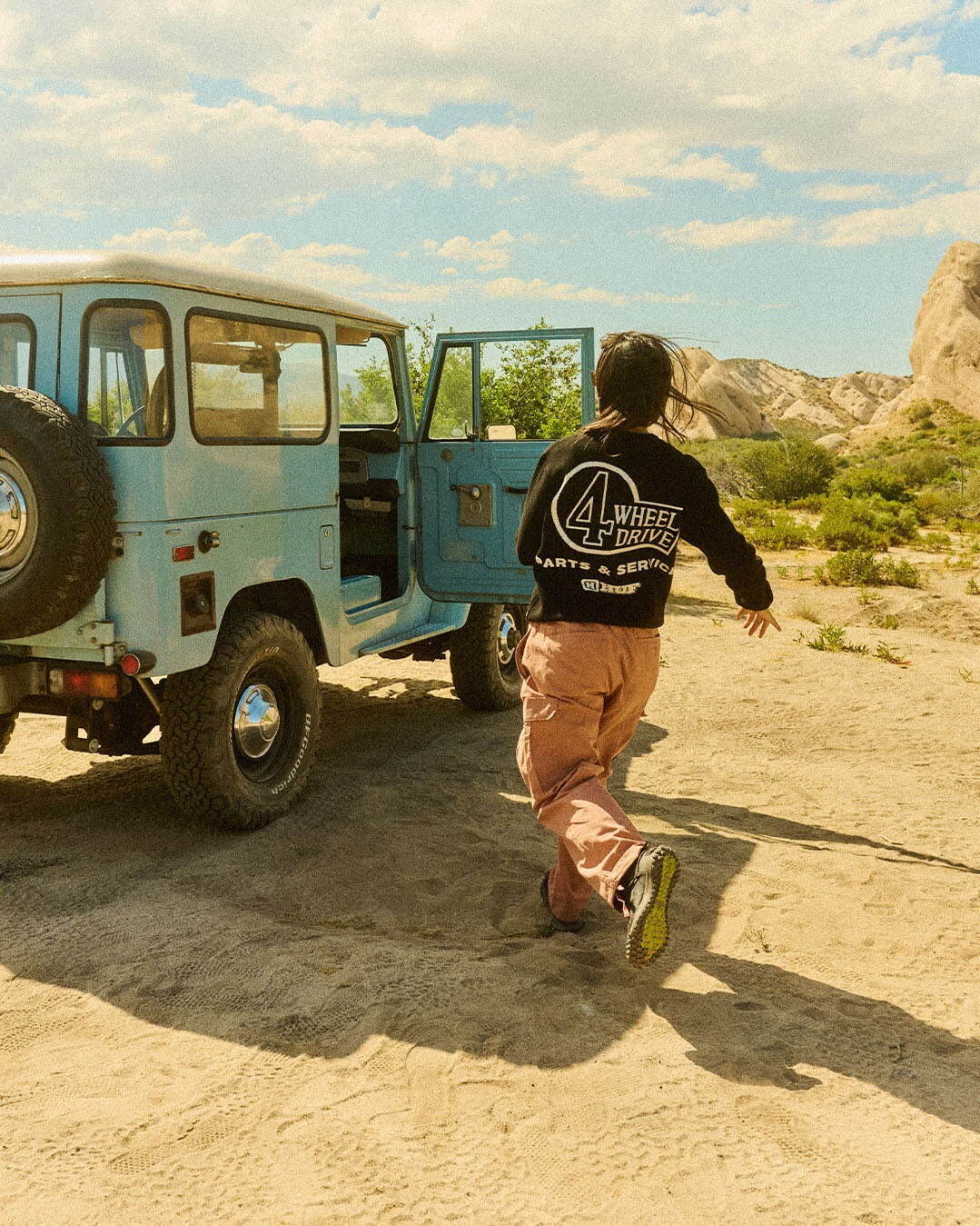 ハフ×トヨタ「ランドクルーザー」“自動車”グラフィック入りTシャツやワッペン付きジャケット｜写真21