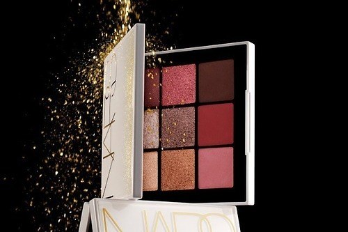 NARS“永遠に煌めく”アイシャドウ24年秋復刻、シャンパン＆マットカラー9色のパーティパレット