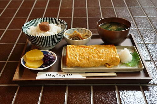 「パンとエスプレッソと」の和定食カフェ「和レ和レ和」京都・嵐山に、“ふわふわ”だし巻き定食＆うどん